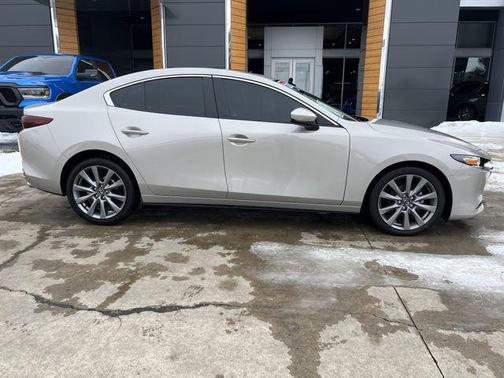 2025 Mazda Mazda3 FWD w/Preferred Package