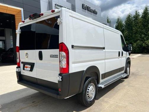 Bright White Clearcoat 2025 RAM ProMaster 2500 Tradesman