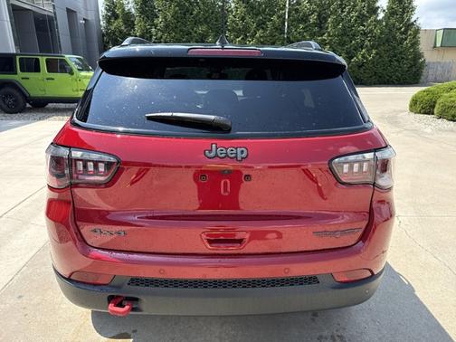 2025 Jeep Compass Trailhawk