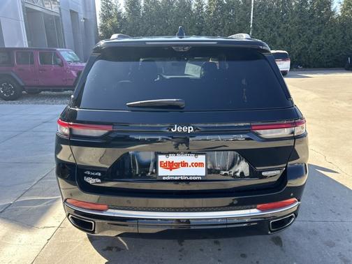 2022 Jeep Grand Cherokee Summit Reserve