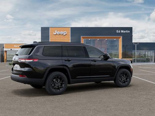 Diamond Black Crystal Pearlcoat 2026 Jeep Grand Cherokee L Altitude