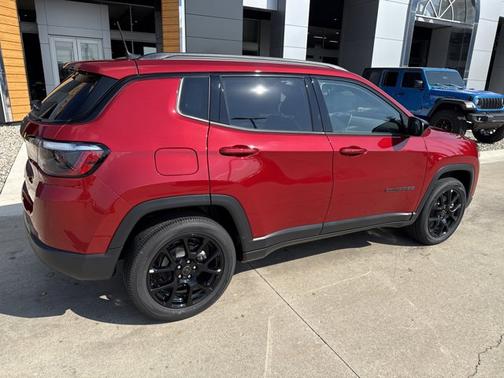 2026 Jeep Compass Latitude Altitude