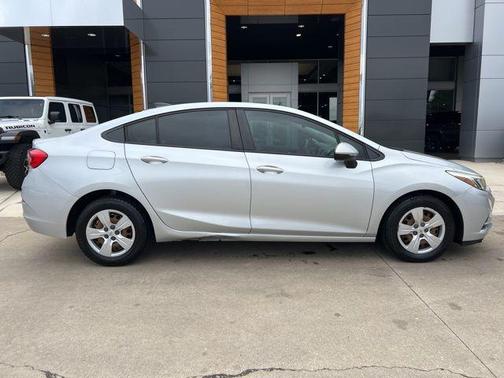 2018 Chevrolet Cruze LS
