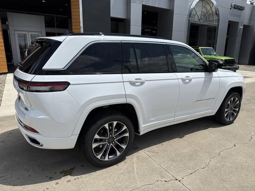 2025 Jeep Grand Cherokee Overland