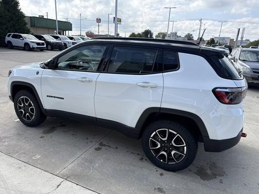 2026 Jeep Compass Trailhawk