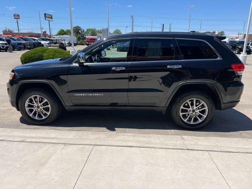 Brilliant Black Crystal Pearlcoat 2015 Jeep Grand Cherokee Limited