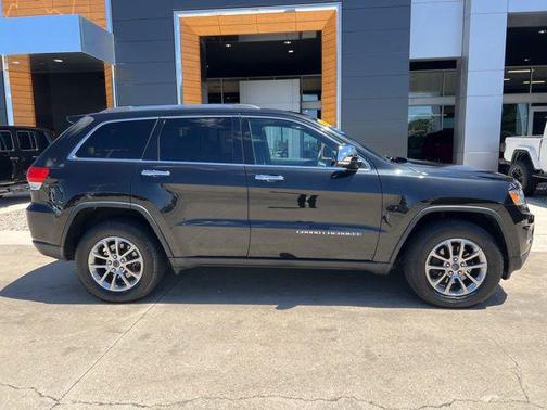 Brilliant Black Crystal Pearlcoat 2015 Jeep Grand Cherokee Limited