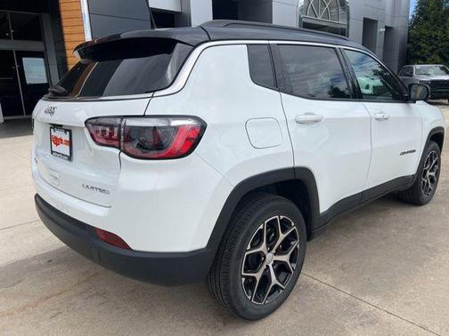 Bright White Clearcoat 2024 Jeep Compass Limited