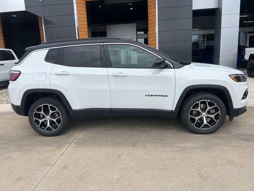 Bright White Clearcoat 2024 Jeep Compass Limited