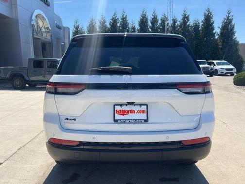 2024 Jeep Grand Cherokee Altitude