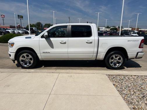 Bright White Clearcoat 2022 RAM 1500 Big Horn/Lone Star