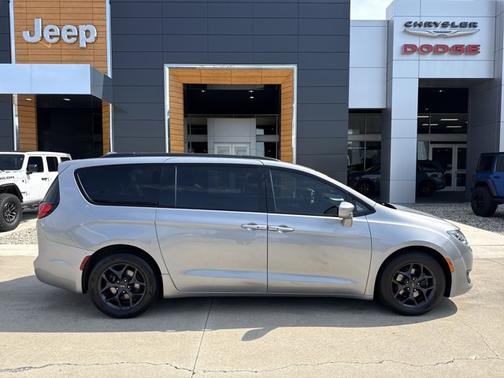 2018 Chrysler Pacifica Touring L Plus