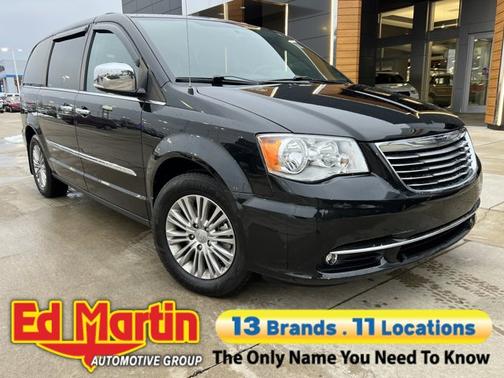 2016 Chrysler Town & Country Touring-L