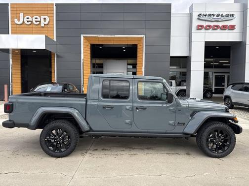 2025 Jeep Gladiator Nighthawk