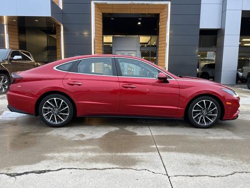 2021 Hyundai SONATA Limited