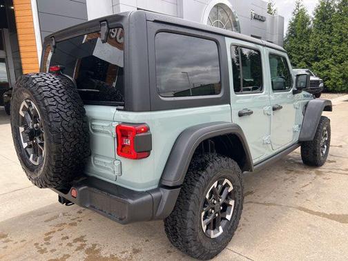 Earl Clearcoat 2024 Jeep Wrangler 4xe Rubicon