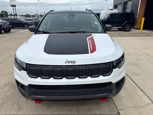 Bright White Clearcoat 2022 Jeep Compass Trailhawk 4x4