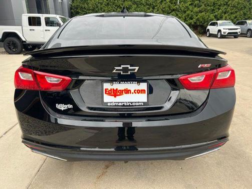 Mosaic Black Metallic 2022 Chevrolet Malibu FWD RS
