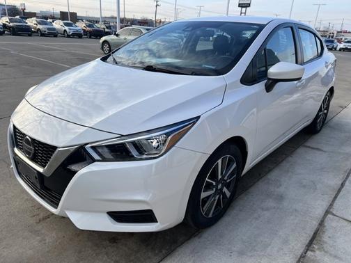 2022 Nissan Versa SV