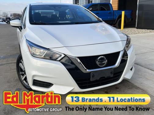 2022 Nissan Versa SV