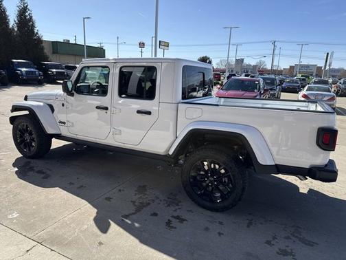 2025 Jeep Gladiator Nighthawk