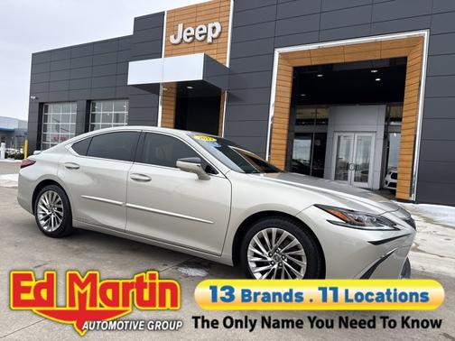 2019 Lexus ES 300h Premium