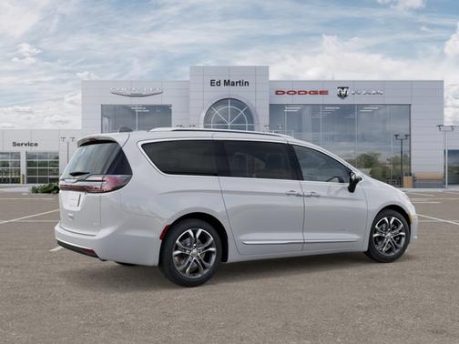 2026 Chrysler Pacifica Pinnacle