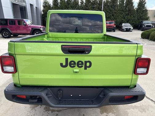 2025 Jeep Gladiator Nighthawk