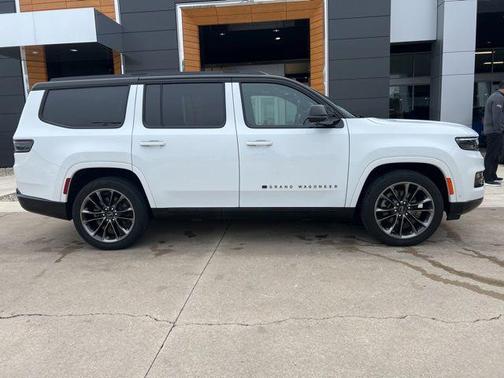 Bright White Clearcoat 2024 Jeep Grand Wagoneer Series II 4x4