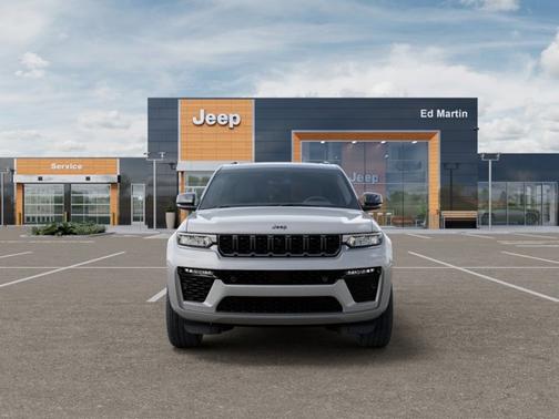 Silver Zynith 2026 Jeep Grand Cherokee Summit