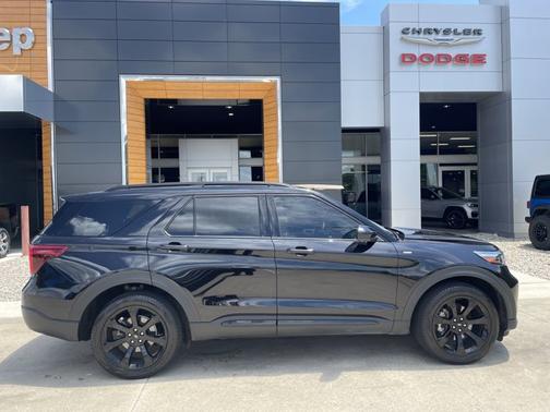 2022 Ford Explorer ST-Line