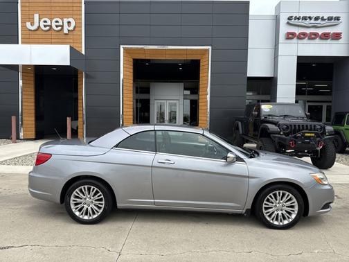 2013 Chrysler 200 Limited