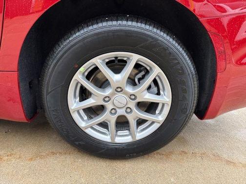 Red Hot Pearlcoat 2027 Chrysler Pacifica L