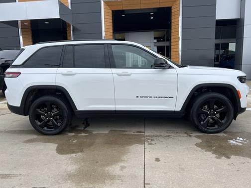 2023 Jeep Grand Cherokee Altitude