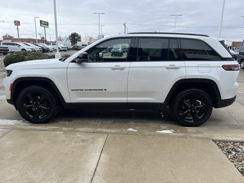 2023 Jeep Grand Cherokee Altitude