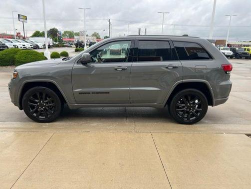 Sting-Gray Clearcoat 2021 Jeep Grand Cherokee Laredo