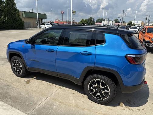 2025 Jeep Compass Trailhawk