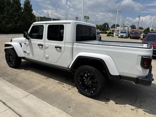 2025 Jeep Gladiator Nighthawk