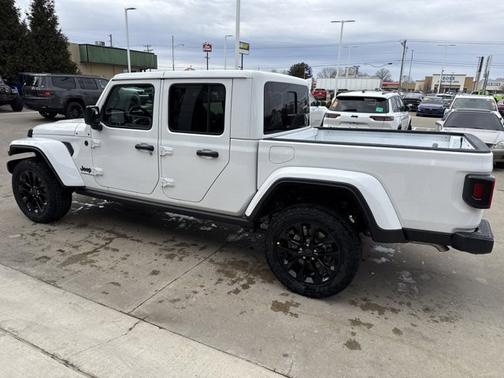 2025 Jeep Gladiator Nighthawk