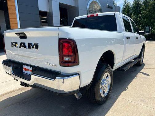 Bright White Clearcoat 2025 RAM 2500 Tradesman Crew Cab 4x4 6'4' Box