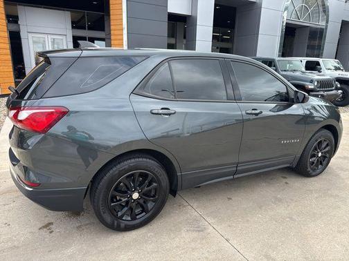Nightfall Gray Metallic 2018 Chevrolet Equinox LS