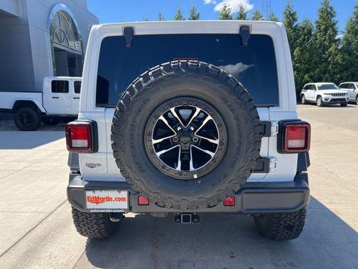 Bright White Clearcoat 2026 Jeep Wrangler Willys