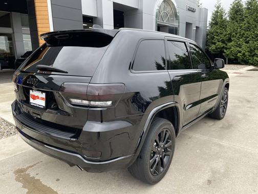 2017 Jeep Grand Cherokee Altitude