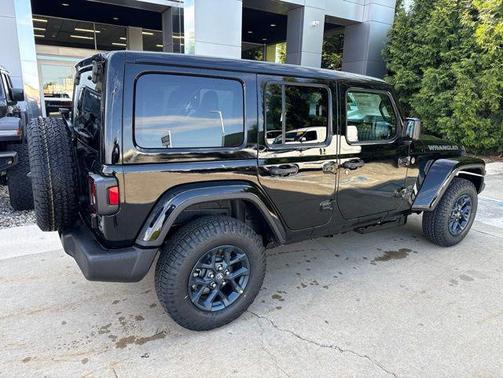Black Clearcoat 2026 Jeep Wrangler 85th Anniversary