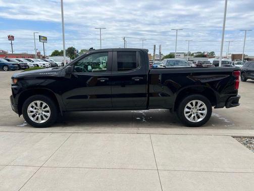 Black 2019 Chevrolet Silverado 1500 Custom