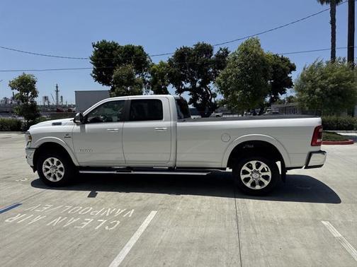 2021 RAM 3500 Laramie Crew Cab 4x4 8' Box