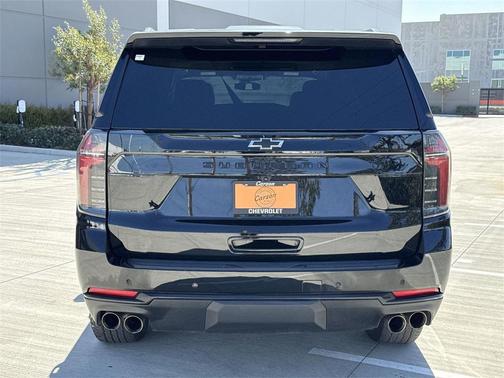 2025 Chevrolet Suburban 4WD Z71