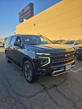 2025 Chevrolet Suburban 4WD Z71
