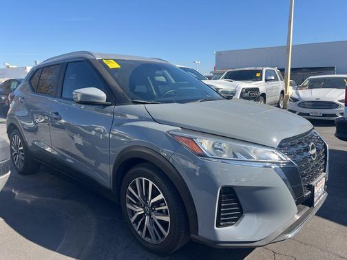 2023 Nissan Kicks SV