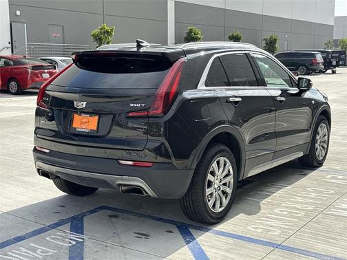 2023 Cadillac XT4 Premium Luxury